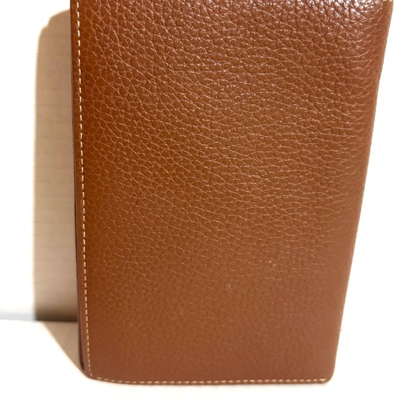 Longchamp unisex Brown Leather  wallet Passport Holder - Picture 2 of 7